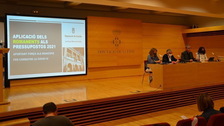 Joan Talarn, Jordi Latorre, i les portaveus Rosa Pujol i Mercè Carulla @Duputació