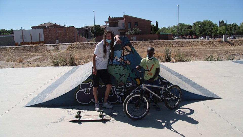 Cristian Camilo en un dels murs del parc de patins de Mollerussa @JosepA.Pérez