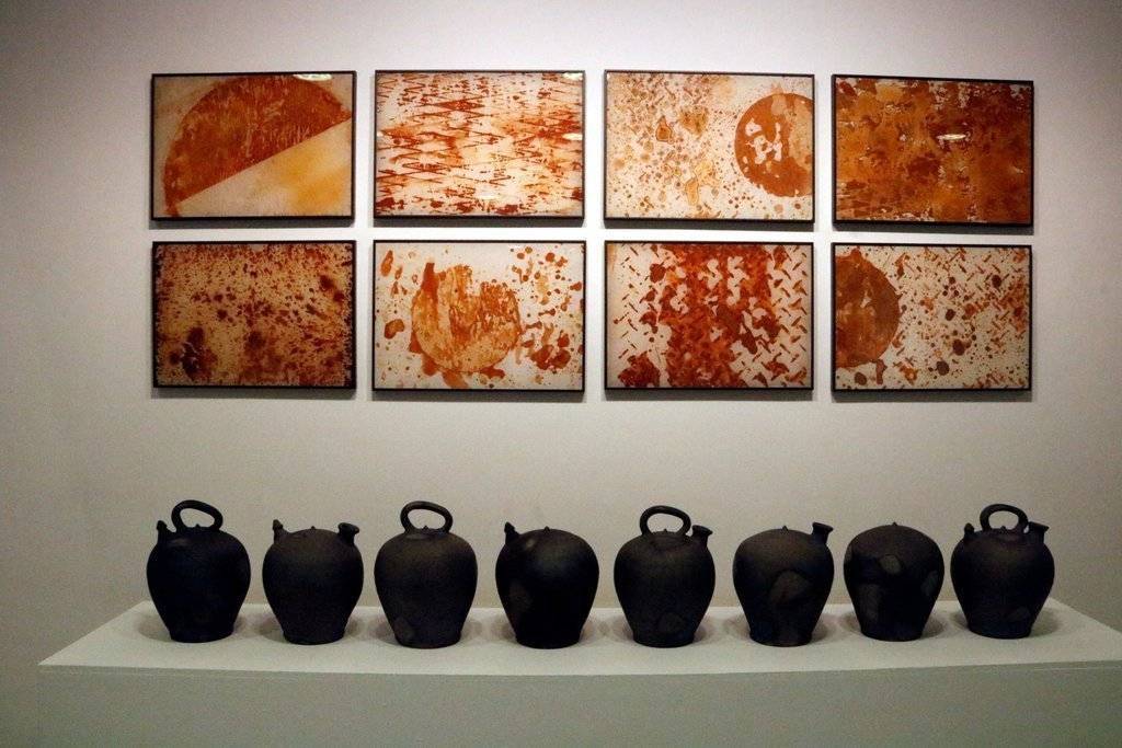 Oriol BoschPla mitjà on es poden veure dues obres de Pere Noguera a l'exposició 'Metafísiques de la Fragilitat de l'Avantguarda a l'Art Conceptual', a la Fundació Vall Palou de Lleida, el 16 de setembre de 2021. (Horitzontal)