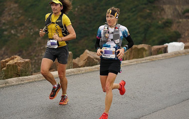 Núria Picas participant en una cursa de muntanya ©CEI