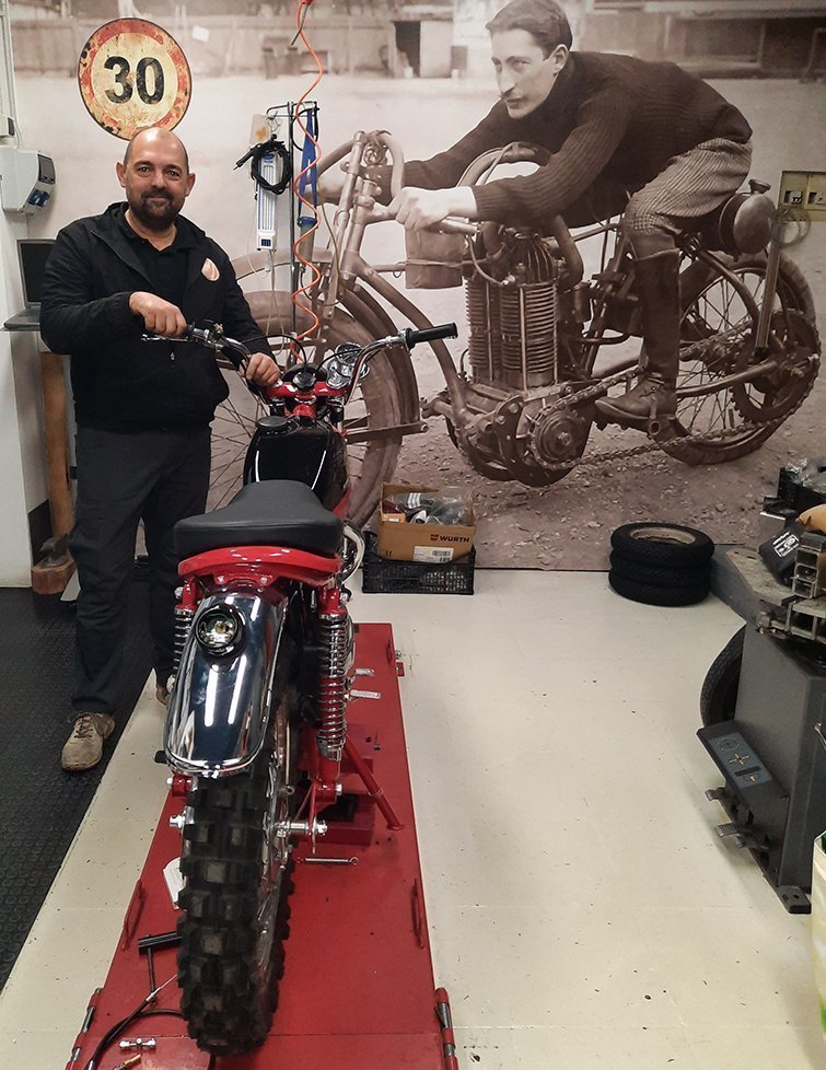 Restaura la Moto, el taller del restaurador Rafael Roig - Foto: cedida per Fira de Lleida