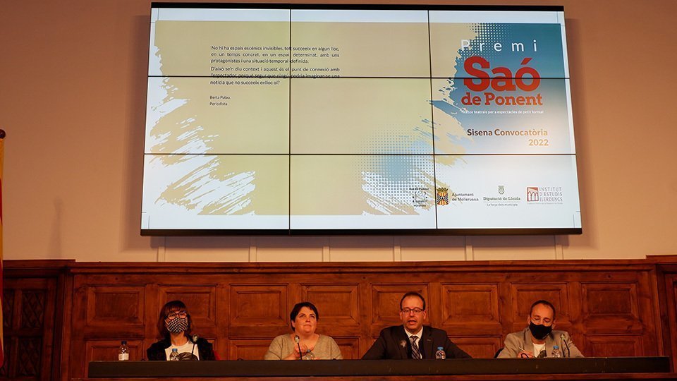 Maribel Pérez, Estefania Rufach, Marc Solsona i Francesc Pla, presenten el premi Saó de Ponent ©JosepA.Pérez