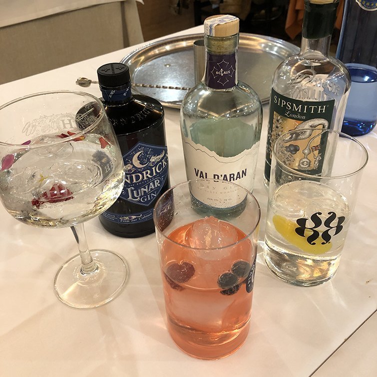 Les ginebres Hendricks Lunar, Sipsmith London Dry Gin i Vall d’Aran Dry Gin ©JoepAPérez
