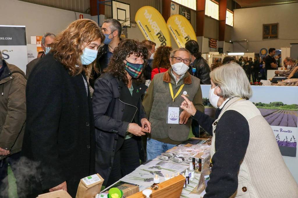 La consellera Teresa Jorda inaugura la Fira de Maials