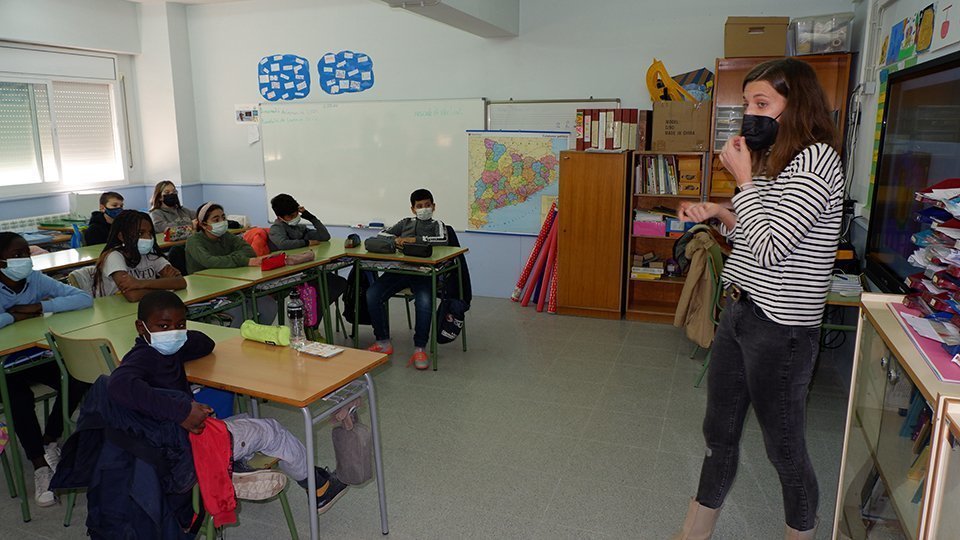 Montse Vilarrubí en el taller de l'escola Ignasi Peraire ©JosepAPérez