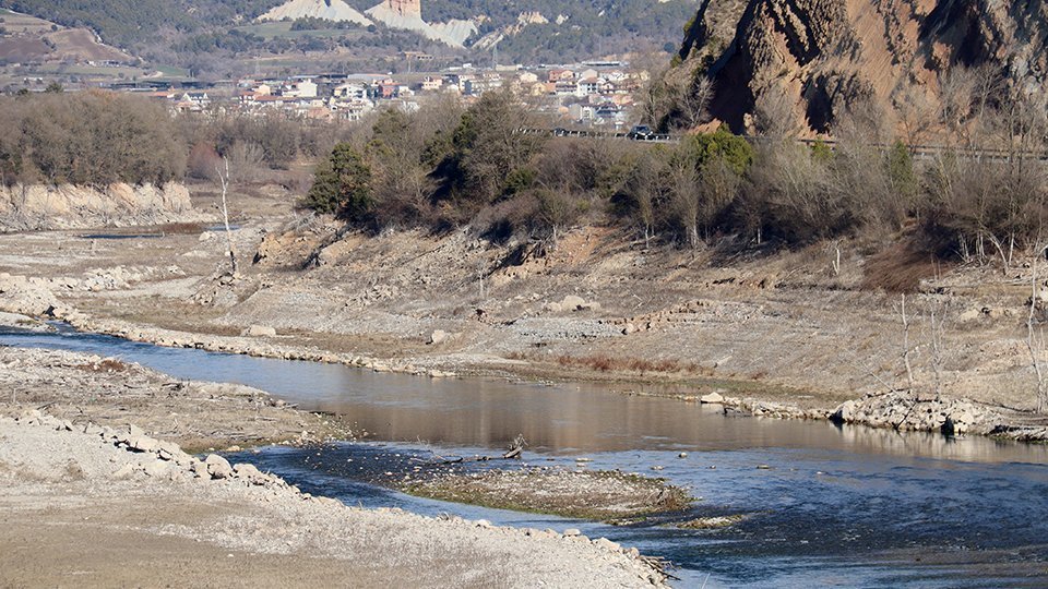La cua de l'embassament de Rialb ©AlbertLijarcio