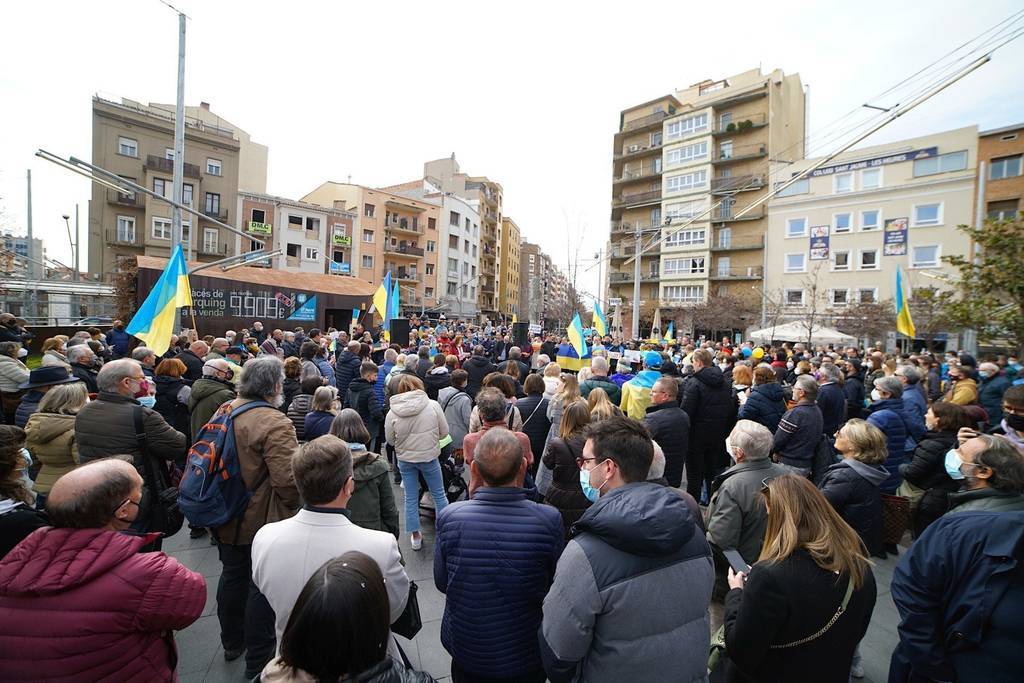 Concentració a la plaça Ricard Vinyes de Lleida per demanar la pau a Ucraïna ha aplegat centenars de persones

Data de publicació: diumenge 27 de febrer del 2022, 19:19

Localització: Lleida

Autor: Mario Gascón / Paeria de Lleida