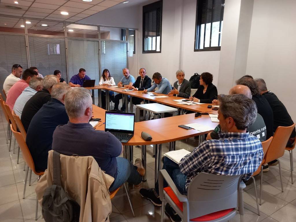 Reunió de la taula del conill al Departament d'Acció Climàtica

Data de publicació: dimecres 03 de maig del 2023, 19:56

Localització: Lleida

Autor: Cedida pel Departament d'Acció Climàtica