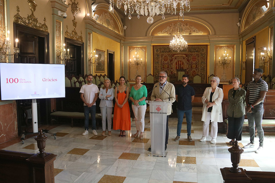 L'equip de govern del PSC Lleida de Fèlix Larrosa ha presentat més d'un centenar de mesures de millora per la ciutat

Data de publicació: dimarts 18 de juliol del 2023, 12:54
Localització: Lleida
Autor: Ignasi Gómez
