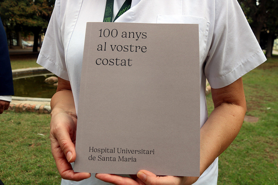 Portada del llibre '100 anys al vostre costat' per commemorar el centenari de l'Hospital Santa Maria de Lleida

Data de publicació: dijous 02 de novembre del 2023, 06:00

Localització: Lleida

Autor: Anna Berga