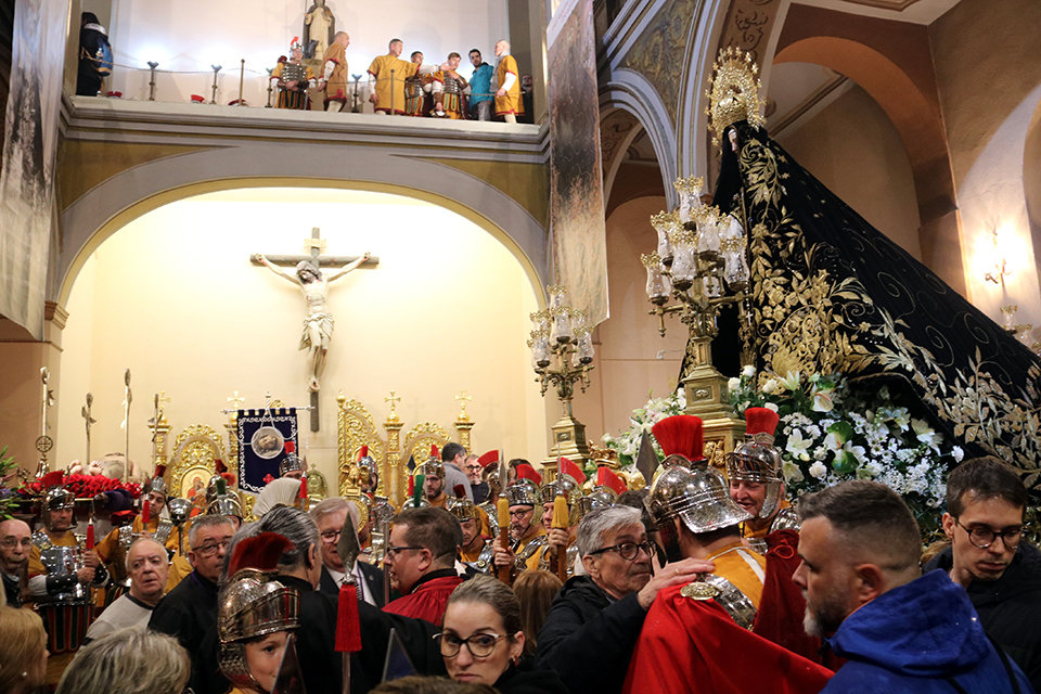 L'església de la Sang de Lleida moments abans de la cancel·lació de la processó del Sant Enterrament

Data de publicació: divendres 29 de març del 2024, 21:59

Localització: Lleida

Autor: Alba Mor